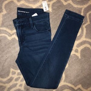 NWT Old Navy Mid Rise Rockstar 24/7 Jeans